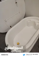  2 ستاند و بانيو أطفال للبيع