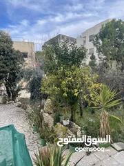  1 شقة للبيع بسعر مغري صويلح قابل للتفاوض من المالك مباشرة امامها مساحة كبيرة ومزرعة ايضا