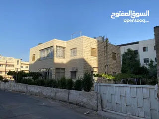  1 ارض للبيع عمان بموقع مميز و سعر مميز تصلح للستثمار و تصلح للاسكان