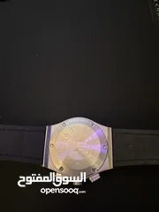  4 ساعة Hublot اللون رمادي شبة جديد