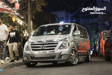  8 باص هيونداي جراند ستاركس H1 للبيع