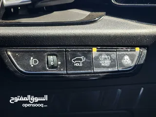  10 كيا نيرو 2022