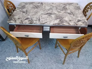  1 ميز طعام مرمر  140×80 سم ارتفاع 80 سم مرمر اصلي ثقيل جدا مع 4 كراسي  السعر 100 الف