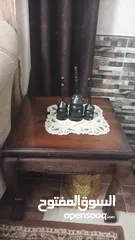  5 طقم كنب للبيع بحالة الجيدة مع 3 طاولات