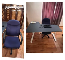  1 Desk and swivel chair (IKEA) - مكتب وكرسي دوار من ايكيا.