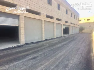  4 مستودعات للإيجار بمساحة 500متر2 في طريق الظهير الواقع بين مرج الحمام والبيادر قرب شركة مرسيدس غرغور