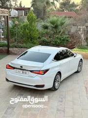  7 LEXUS ES300 LUXURY 2020 اعلى صنف في فئتها رقم 1 - جمرك جديد