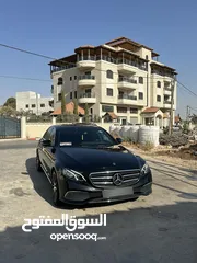 2 ميرسيدس E200 موديل 2018 عداد قليل ترخيص وتأمين شامل سنة كاملة