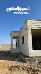  4 بيت مستقل للبيع في الذهيبه الشرقيه ق التشطيب أربع واجهات حجر مساحه البناء 220 متر