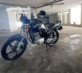  10 Suzuki EN125 model 2022 بحالة الوكالة