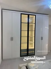  2 خزائن زجاج