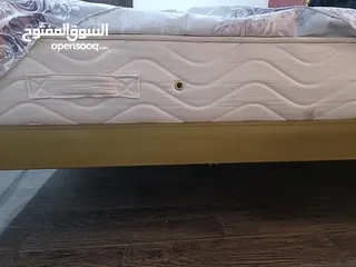  3 Luxurious And Comfortable King Size Bed With Medicated Spring Mattress