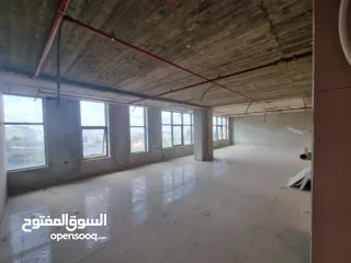  1 طابق تجاري للأيجار او للبيع في الطيرة الشارع الرئيسي