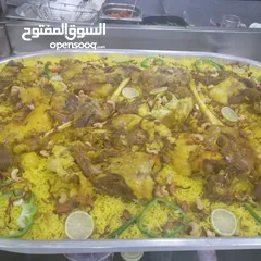  18 شيف يمني مقيم في السلطنه يبحث عن عمل  خبره 15سنه في الطبخ والاداره والتسويق