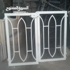  2 باب كراج وباب مدخل بحال الوكاله مع كامل اغراضهم