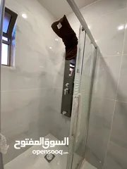  8 شقه 180م طابق أول بالقرب من الكلية العليمة الإسلامية منطقة الفلل