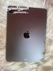  3 سلام عليكم موجود ايباد  Ipad pro 11 M1 2021 128GB اخو الجديد أنا اخضتو قبل شهر كانت بطاريتو 97 هسع م