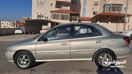  18 كيا ريو  موديل 2001 للبيع