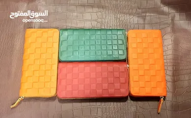  12 Handmade leather handbags حقائب جلدية مصنوعة يدويا