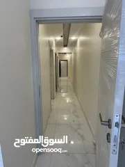  14 مكتب تجاري مميّز للإيجار في أقوى مناطق اربد حيوياً و أجملها بجانب مواقف ارابيلا مول