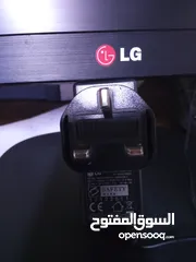  4 شاشة كمبيوترLG20انش مونيتورLEDمع نحولها الأصلي مدخلVGAبحاله ممتازه عالفحص شغاله100%