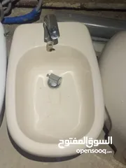 2 اطقم حمامات مع الخلاطات