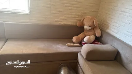  4 طقم بوندد بحالة الوكالة  بوكسات خشب للتخزين طاولة قزاز  استخدام اقل من سنة
