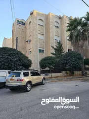  1 شقة للبيع موقع مميز ضاحية الرشيد قرب الجامعه للبيع المستعجل