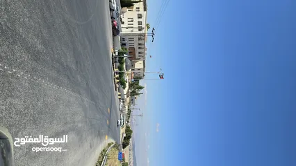  22 1 دونم على طريق اربد جرش القديم مباشره بعد مبنى المحافظه على اليسار