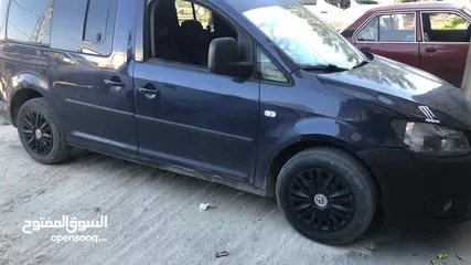  7 فلوكس فاجن كادي 2015  تيربو مطور 1600 ديزل  6+1 عدد الركاب  هوك خلفي  فحص نضيف  سعر عالحرق أخونا