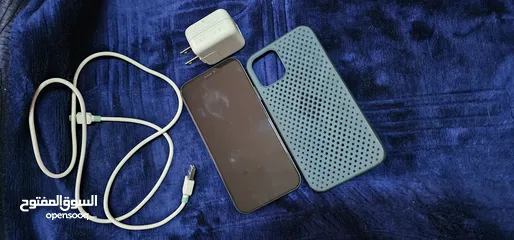  10 iPhone12 للبيع قابل للتفاوض بشيء بسيط