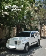  2 للبيع جيب شيروكي   موديل 2012  ماشي 130000Km