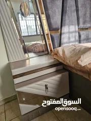  10 غرفة نوم ماستر جديده بتصميم مميز خشب لاتيه تخت جكات مع فضية وبنش إضافي