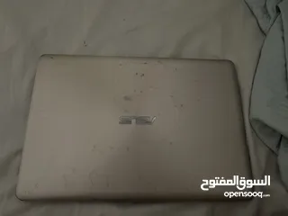  4 لابتوب اسوس i5 gen8 كيبورد مضيء جهاز سليم بسعرر حررق