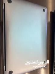  6 MacBook pro M1 2020 للبيع بحالة جيدة جداً مستعمل للدراسة مساحته 245