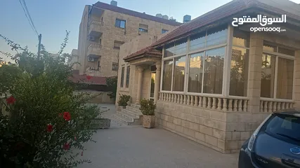  2 فيلا فاخرة للبيع في الجندويل