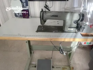  1 ماكينة خياطه صناعيه