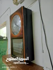  3 ساعة بندول قديمه جدا وشغاله