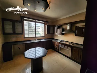  8 شقة للبيع في حي الصحابة - ref : 14578