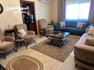  7 شقة مميزة للبيع ( اطلالة على عمان الغربية)