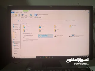  4 كمبيوتر دسك توب مع شاشة HP