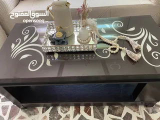  3 طاولة وسط مع 2جنابيات