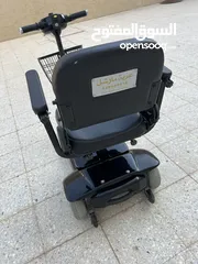  3 عربية كهربائية لكبار السن