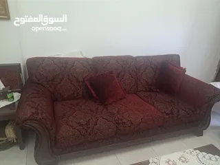  1 طقم كنب اشلي 7 مقاعد و طقم سفرة 8 مقاعد