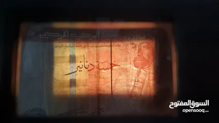  2 جهاز فحص النقود بحالة جيدة جداً