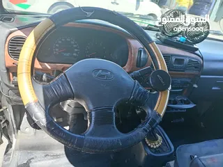  4 باص هونداي H100 موديل 2000