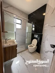  12 شقه طابق تسويه للبيع مساحه 145 داخلي وخارجي 100متر بموقع مميز في جبيهه حي المنصور