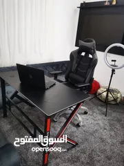  5 مكتب جيمنج فايبر خشب و ارجل معدنية gaming disk