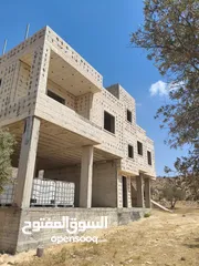  10 الارض والبيت المستقل للبيع