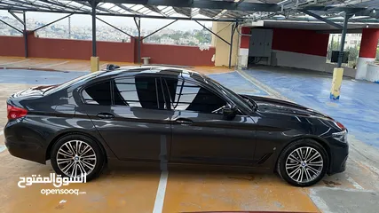  7 BMW 530e / 2019 عداد قليل / شبه شركة